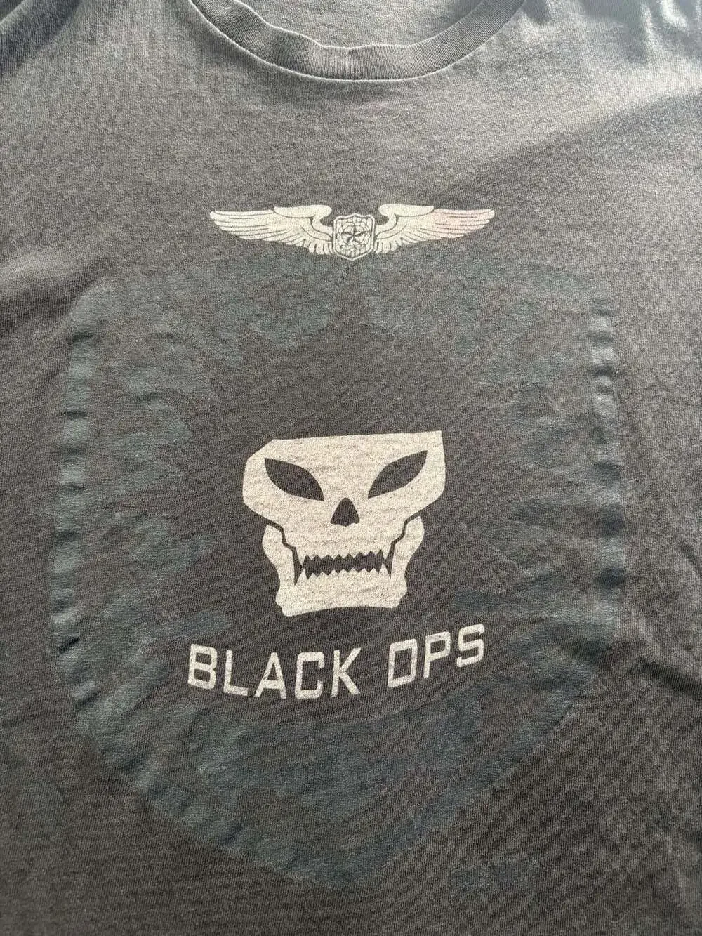 Vintage 2010 Call of Duty: Black Ops Original Promo Skull T-Shirt - Picture 2 of 3
